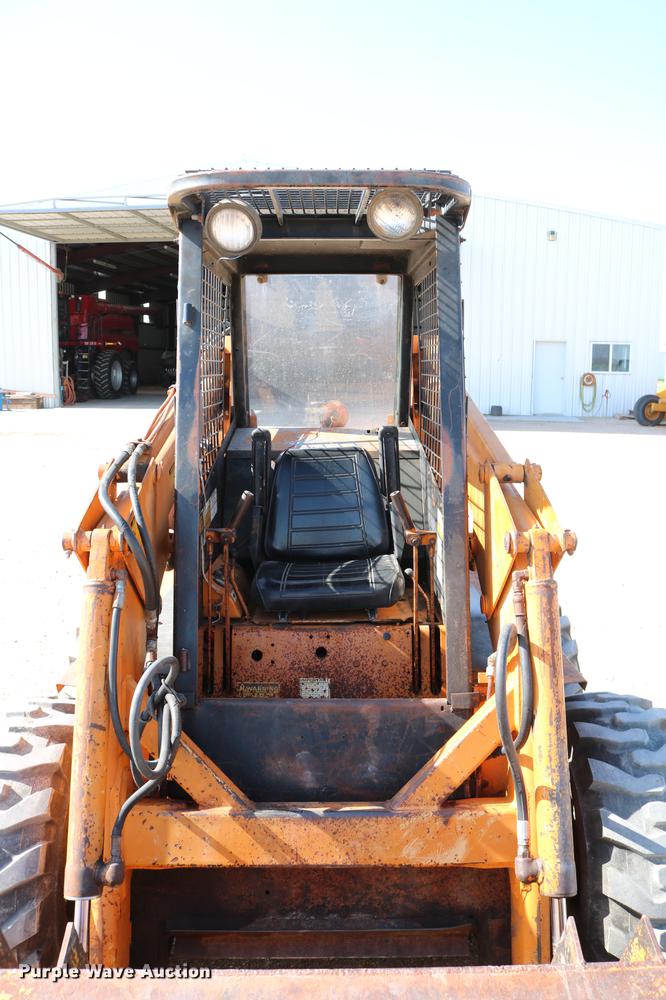 image for item DC7526 1981 Case 1845 skid steer
