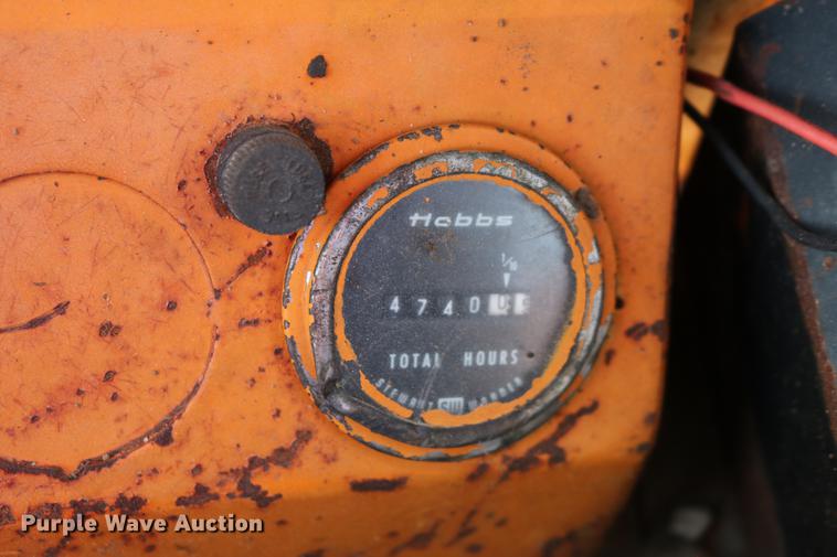 image for item DC7526 1981 Case 1845 skid steer