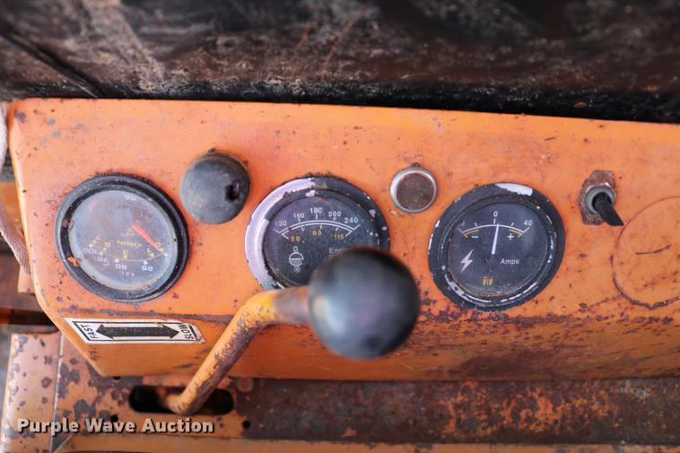 image for item DC7526 1981 Case 1845 skid steer