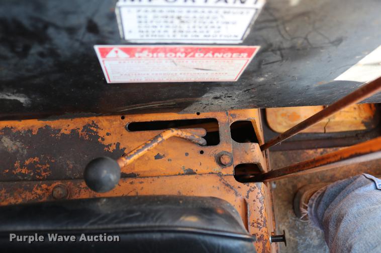 image for item DC7526 1981 Case 1845 skid steer