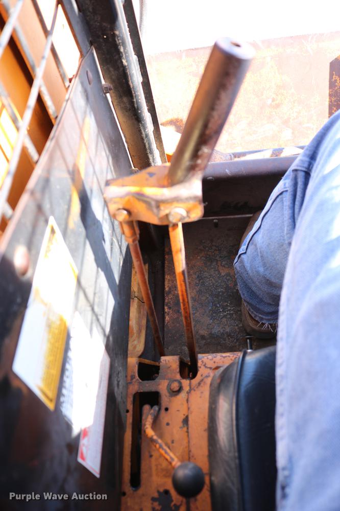 image for item DC7526 1981 Case 1845 skid steer