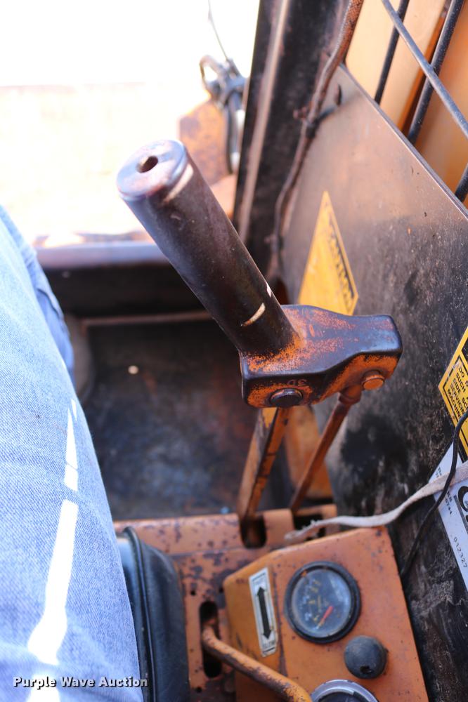 image for item DC7526 1981 Case 1845 skid steer