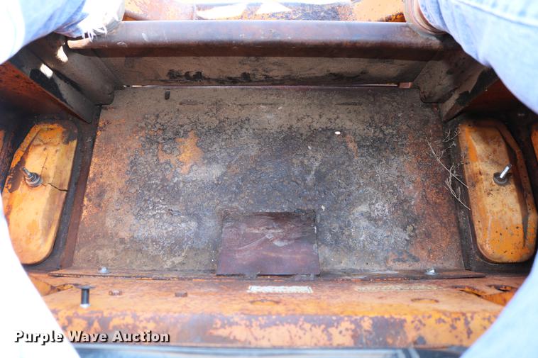 image for item DC7526 1981 Case 1845 skid steer
