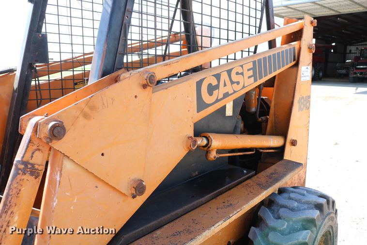 image for item DC7526 1981 Case 1845 skid steer