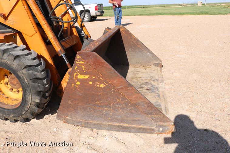 image for item DC7526 1981 Case 1845 skid steer