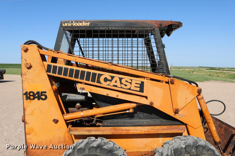 image for item DC7526 1981 Case 1845 skid steer