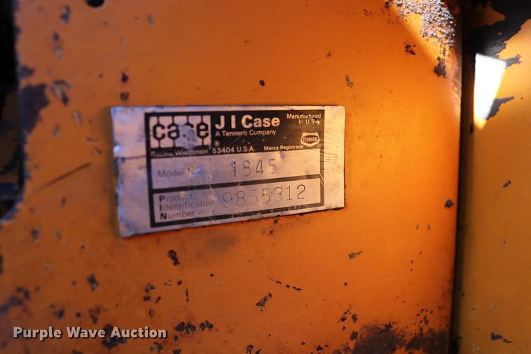 image for item DC7526 1981 Case 1845 skid steer