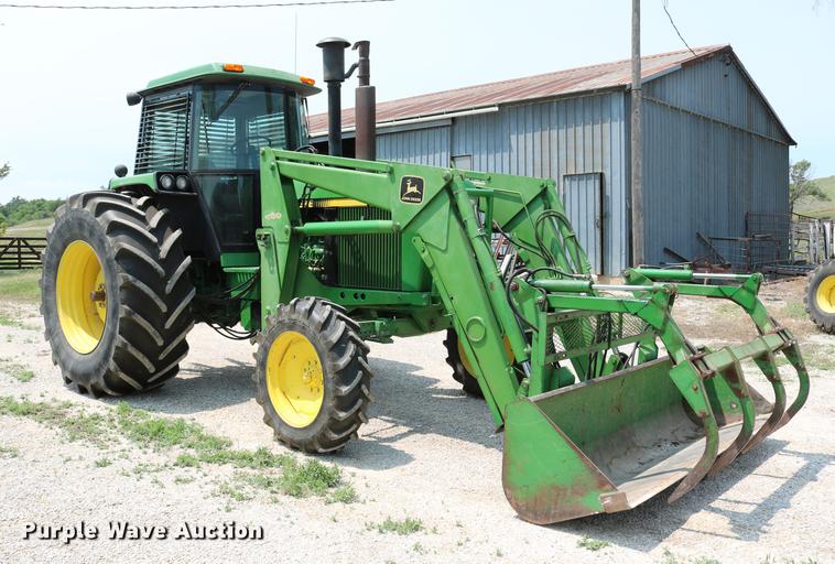 image for item DC7528 1991 John Deere 4455 tractor