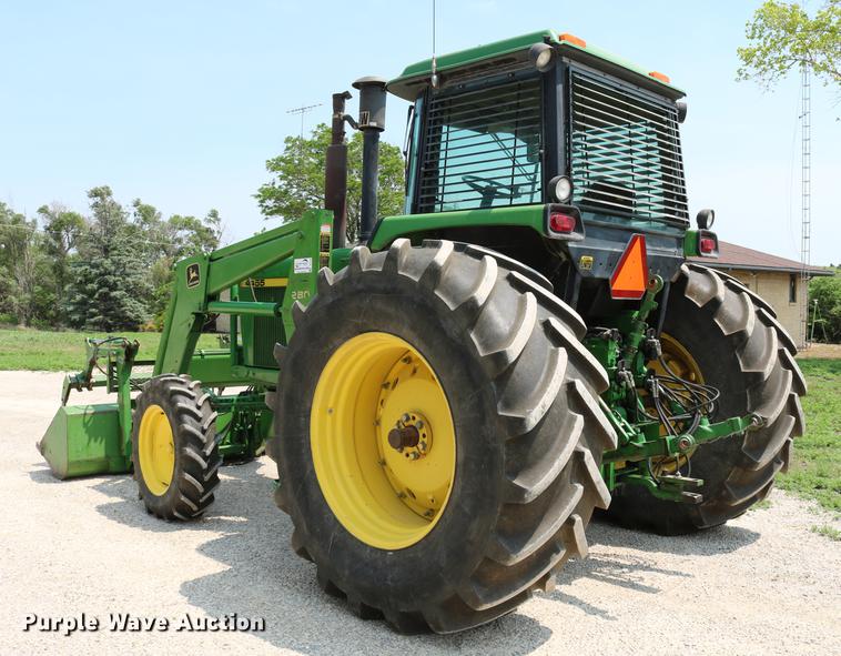 image for item DC7528 1991 John Deere 4455 tractor