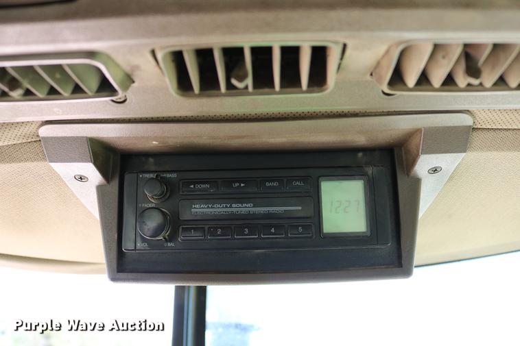 image for item DC7528 1991 John Deere 4455 tractor