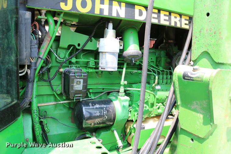 image for item DC7528 1991 John Deere 4455 tractor