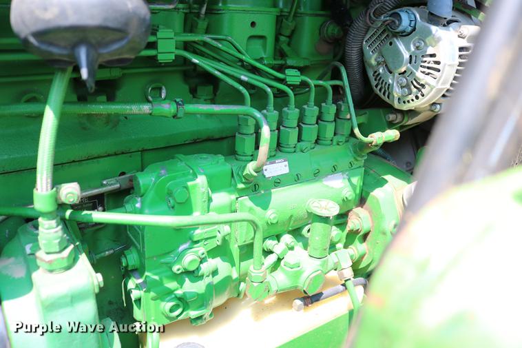 image for item DC7528 1991 John Deere 4455 tractor