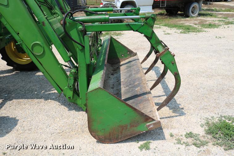 image for item DC7528 1991 John Deere 4455 tractor