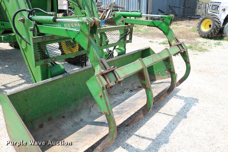 image for item DC7528 1991 John Deere 4455 tractor