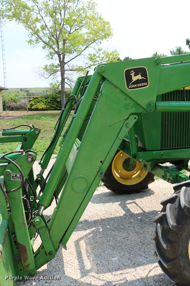 image for item DC7528 1991 John Deere 4455 tractor