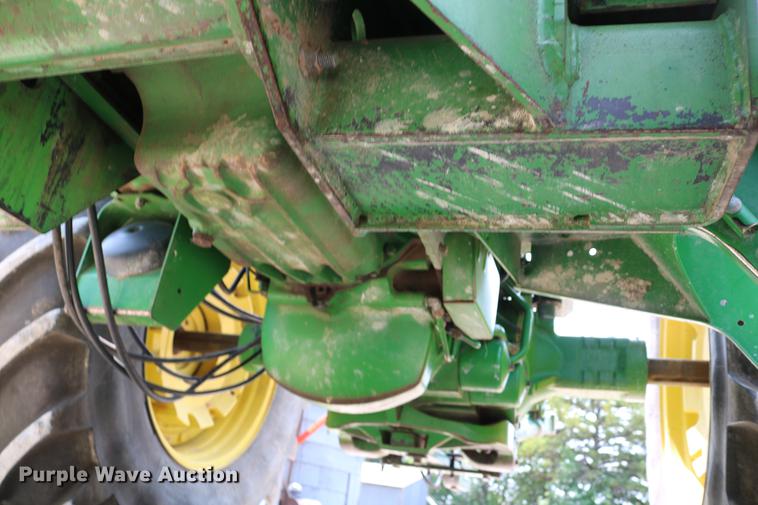 image for item DC7528 1991 John Deere 4455 tractor