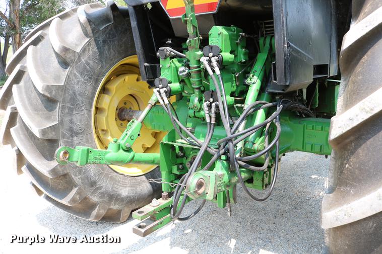 image for item DC7528 1991 John Deere 4455 tractor