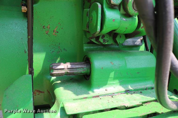 image for item DC7528 1991 John Deere 4455 tractor