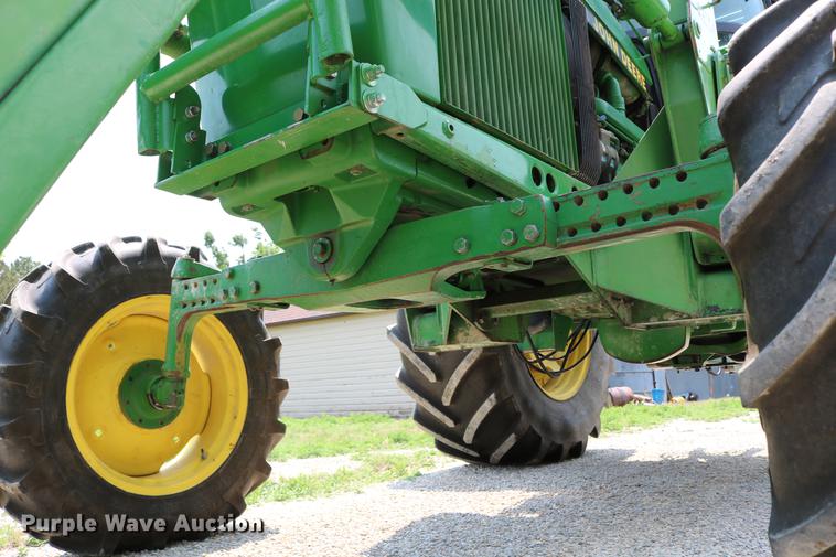 image for item DC7528 1991 John Deere 4455 tractor