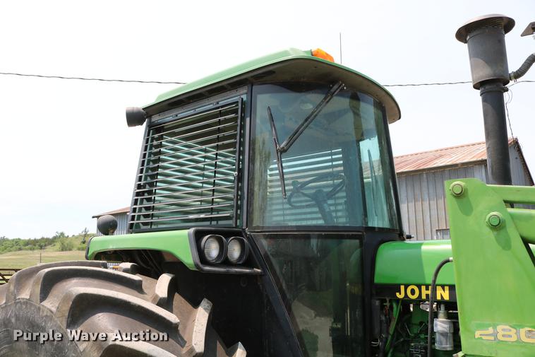 image for item DC7528 1991 John Deere 4455 tractor