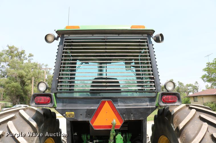 image for item DC7528 1991 John Deere 4455 tractor