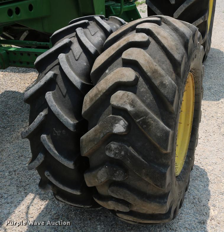 image for item DC7528 1991 John Deere 4455 tractor