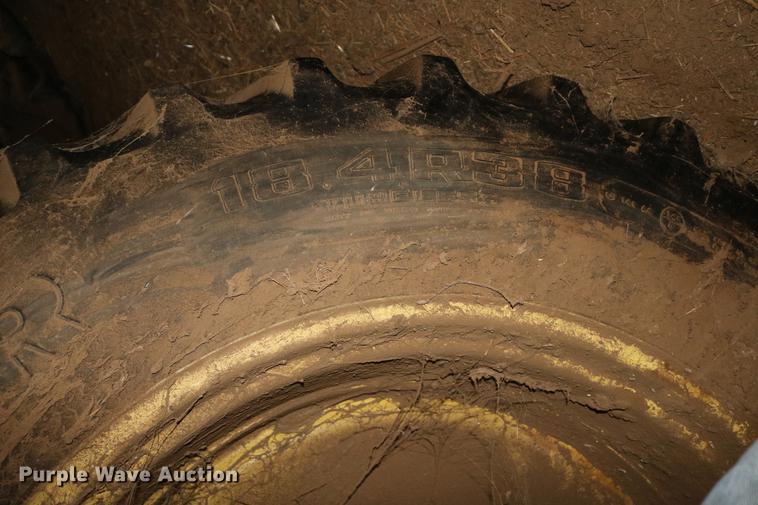 image for item DC7528 1991 John Deere 4455 tractor