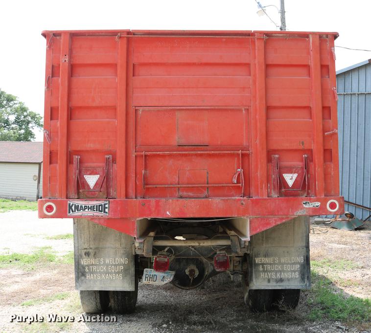 image for item DD4263 1978 Chevrolet C65 grain truck