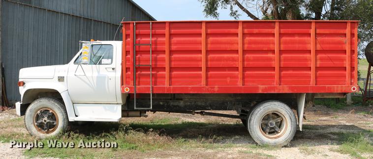 image for item DD4263 1978 Chevrolet C65 grain truck