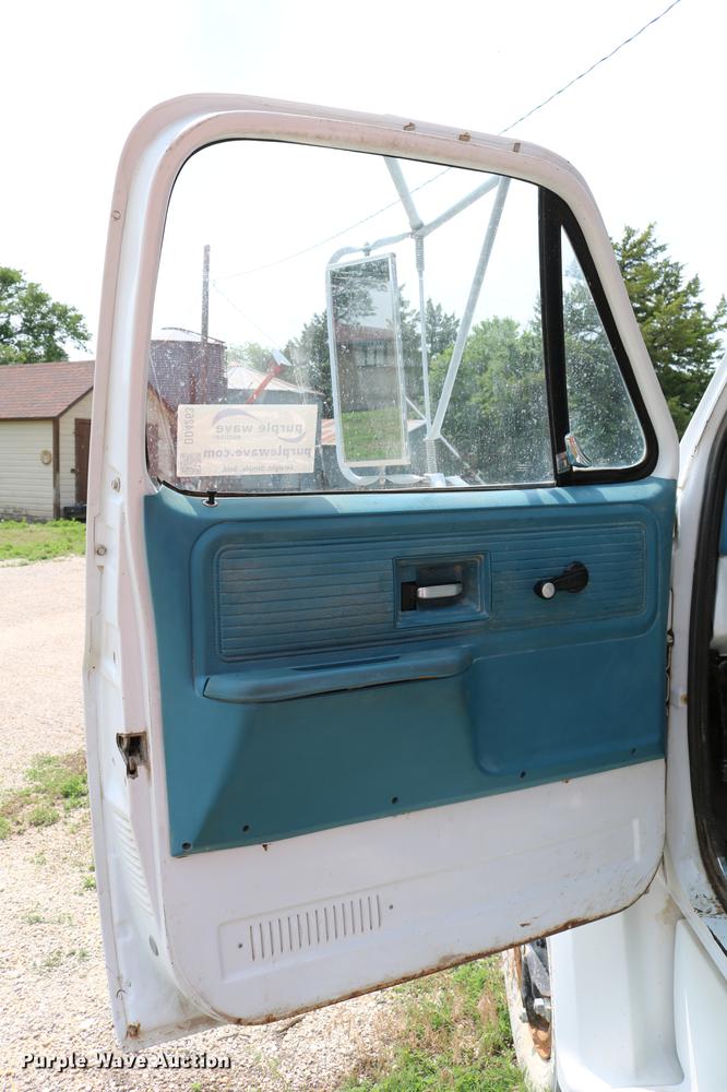 image for item DD4263 1978 Chevrolet C65 grain truck