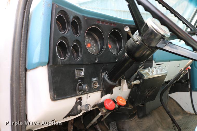image for item DD4263 1978 Chevrolet C65 grain truck