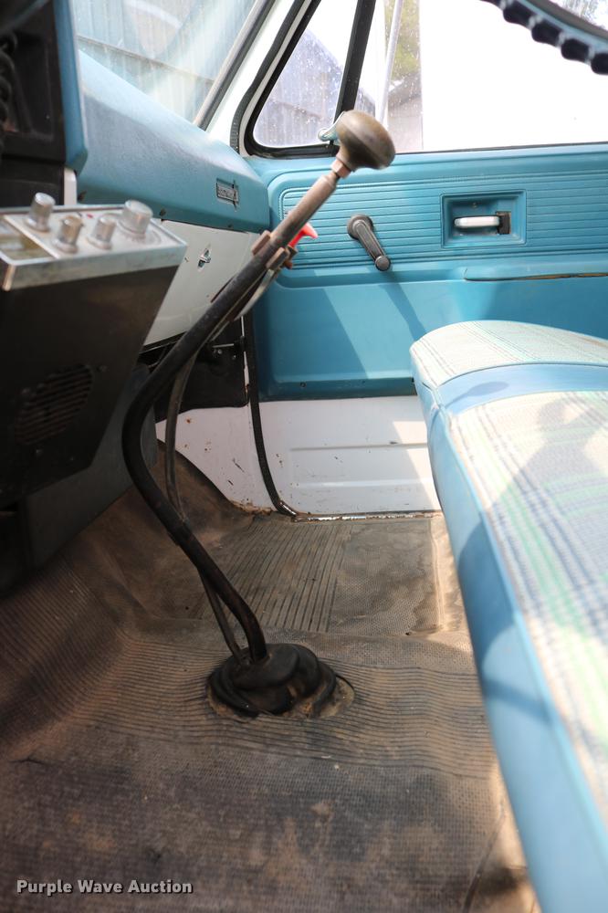 image for item DD4263 1978 Chevrolet C65 grain truck
