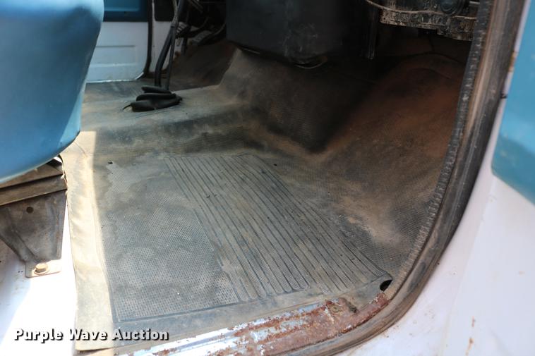 image for item DD4263 1978 Chevrolet C65 grain truck