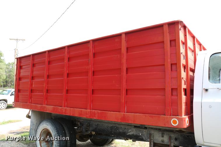 image for item DD4263 1978 Chevrolet C65 grain truck