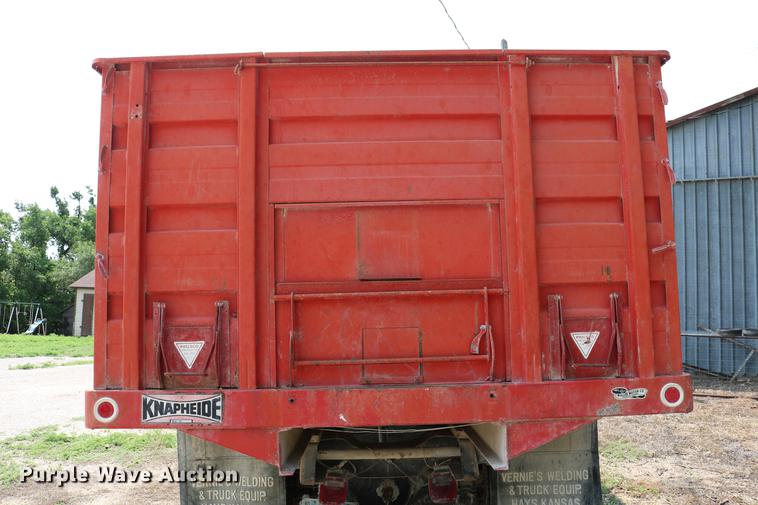 image for item DD4263 1978 Chevrolet C65 grain truck