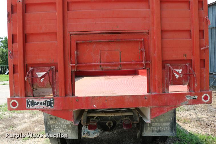 image for item DD4263 1978 Chevrolet C65 grain truck