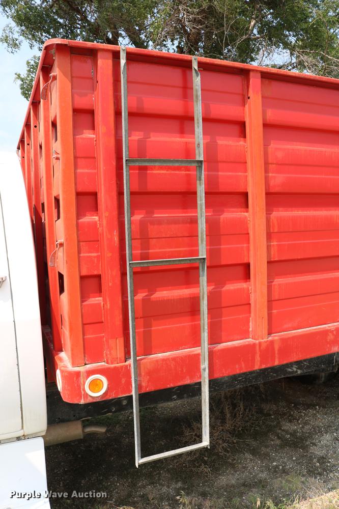 image for item DD4263 1978 Chevrolet C65 grain truck