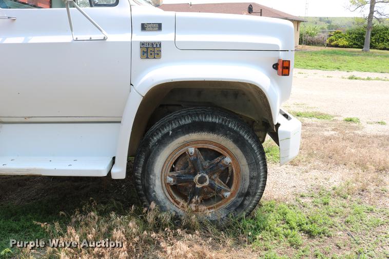 image for item DD4263 1978 Chevrolet C65 grain truck