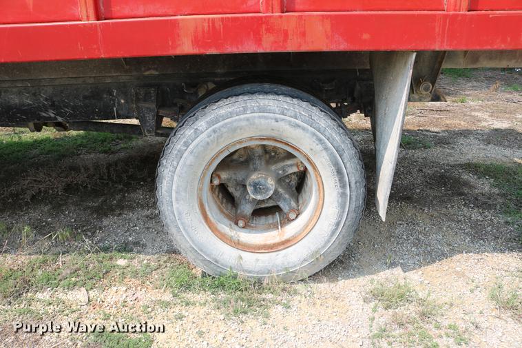 image for item DD4263 1978 Chevrolet C65 grain truck