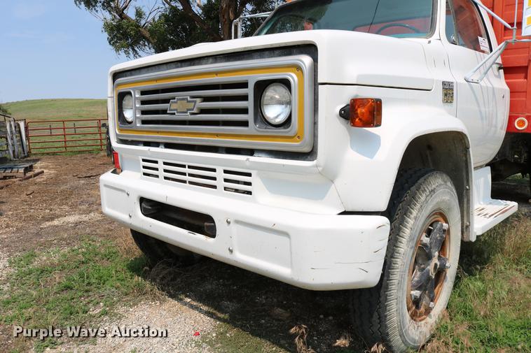 image for item DD4263 1978 Chevrolet C65 grain truck