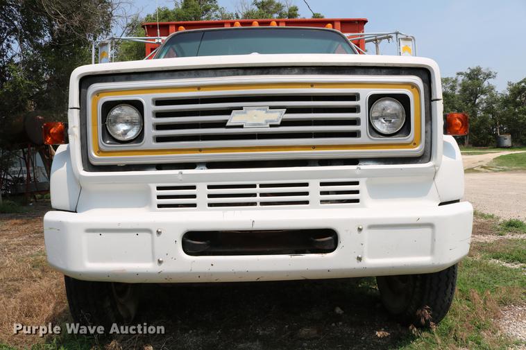 image for item DD4263 1978 Chevrolet C65 grain truck