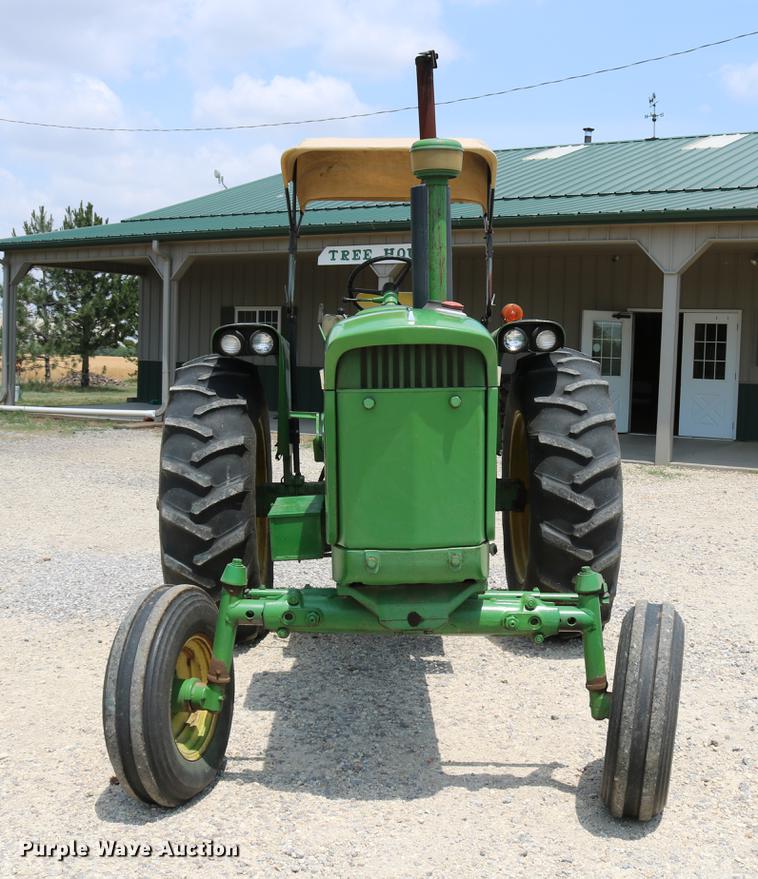 image for item DD4268 1966 John Deere 3020 tractor