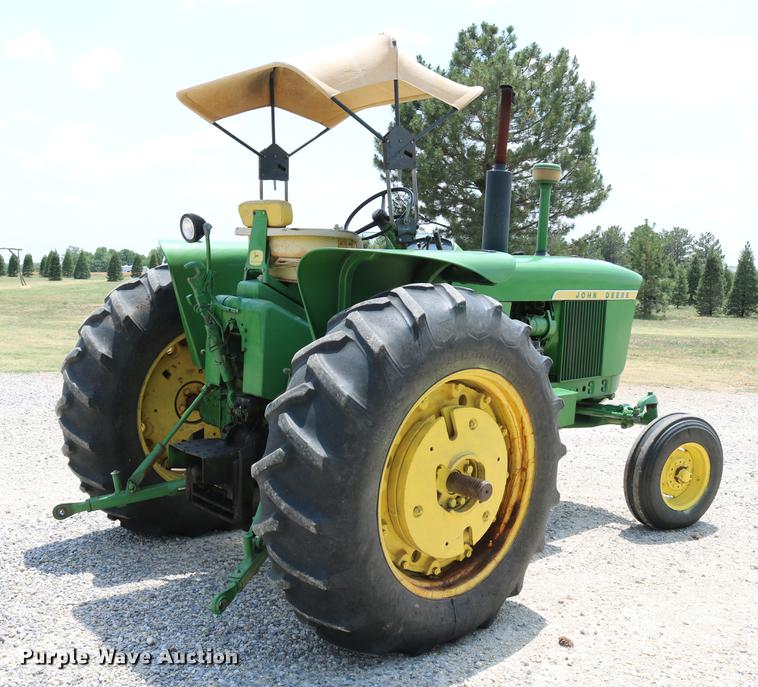 image for item DD4268 1966 John Deere 3020 tractor