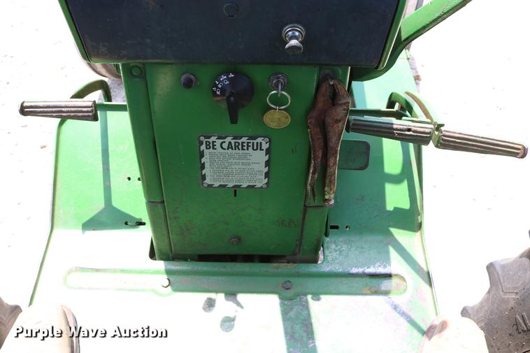 image for item DD4268 1966 John Deere 3020 tractor