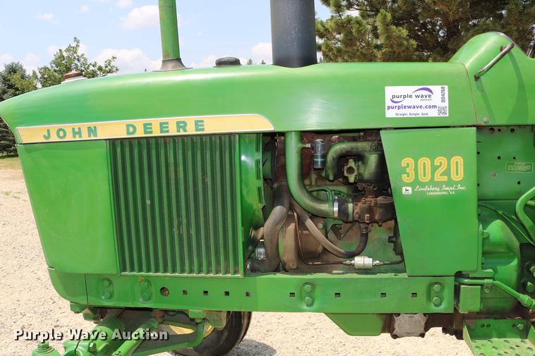 image for item DD4268 1966 John Deere 3020 tractor