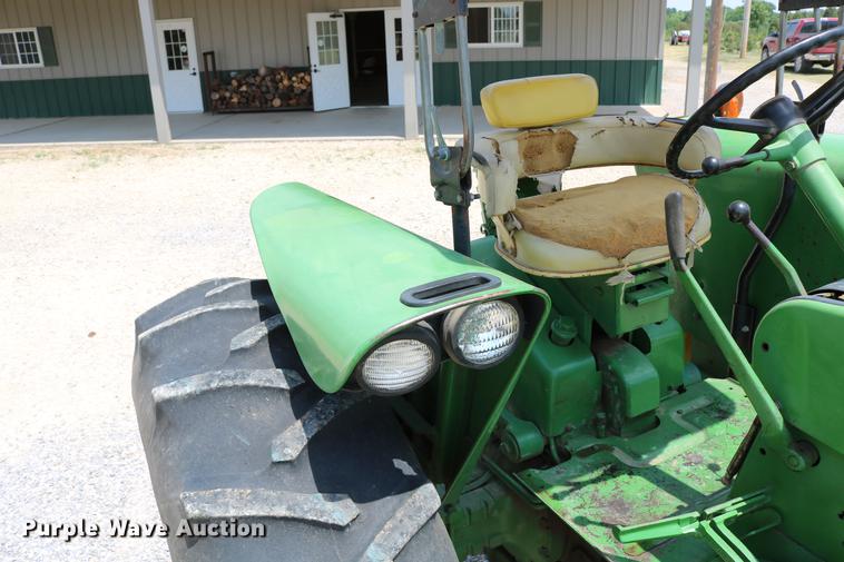 image for item DD4268 1966 John Deere 3020 tractor