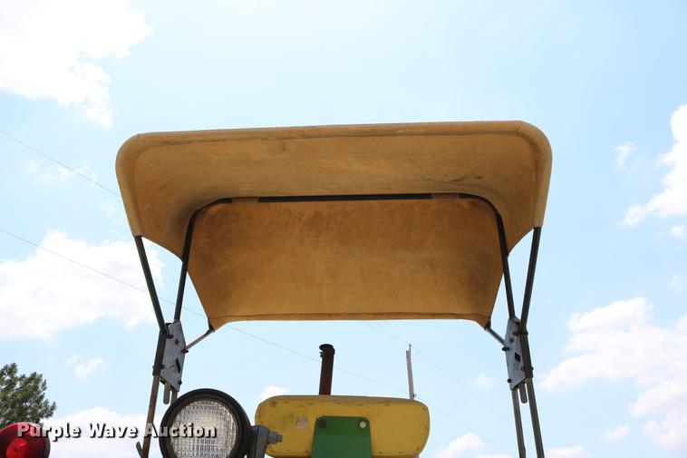 image for item DD4268 1966 John Deere 3020 tractor