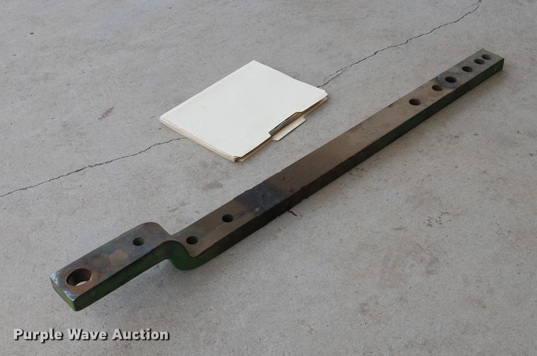 image for item DD4268 1966 John Deere 3020 tractor