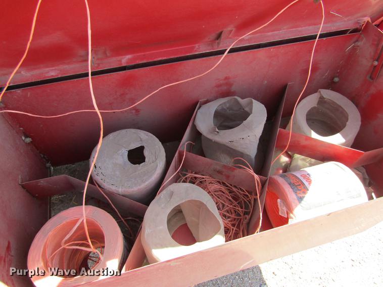 image for item DD5706 New Holland 315 small square baler