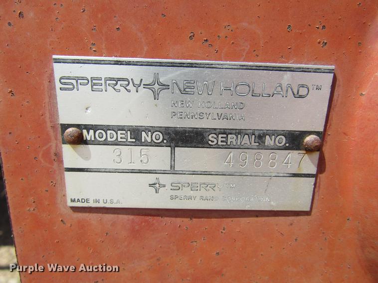 image for item DD5706 New Holland 315 small square baler